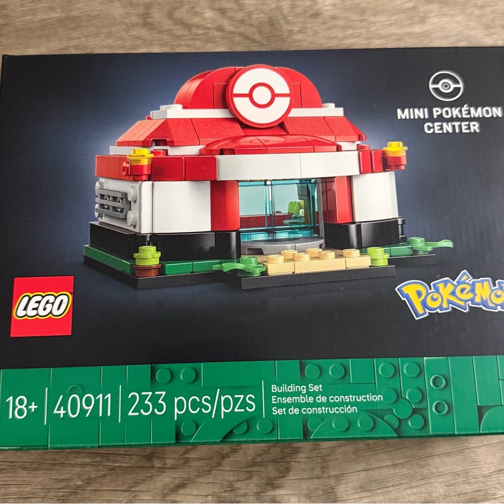 LEGO 40911 Mini Pokémon Center Building Set NWT sealed 233pcs